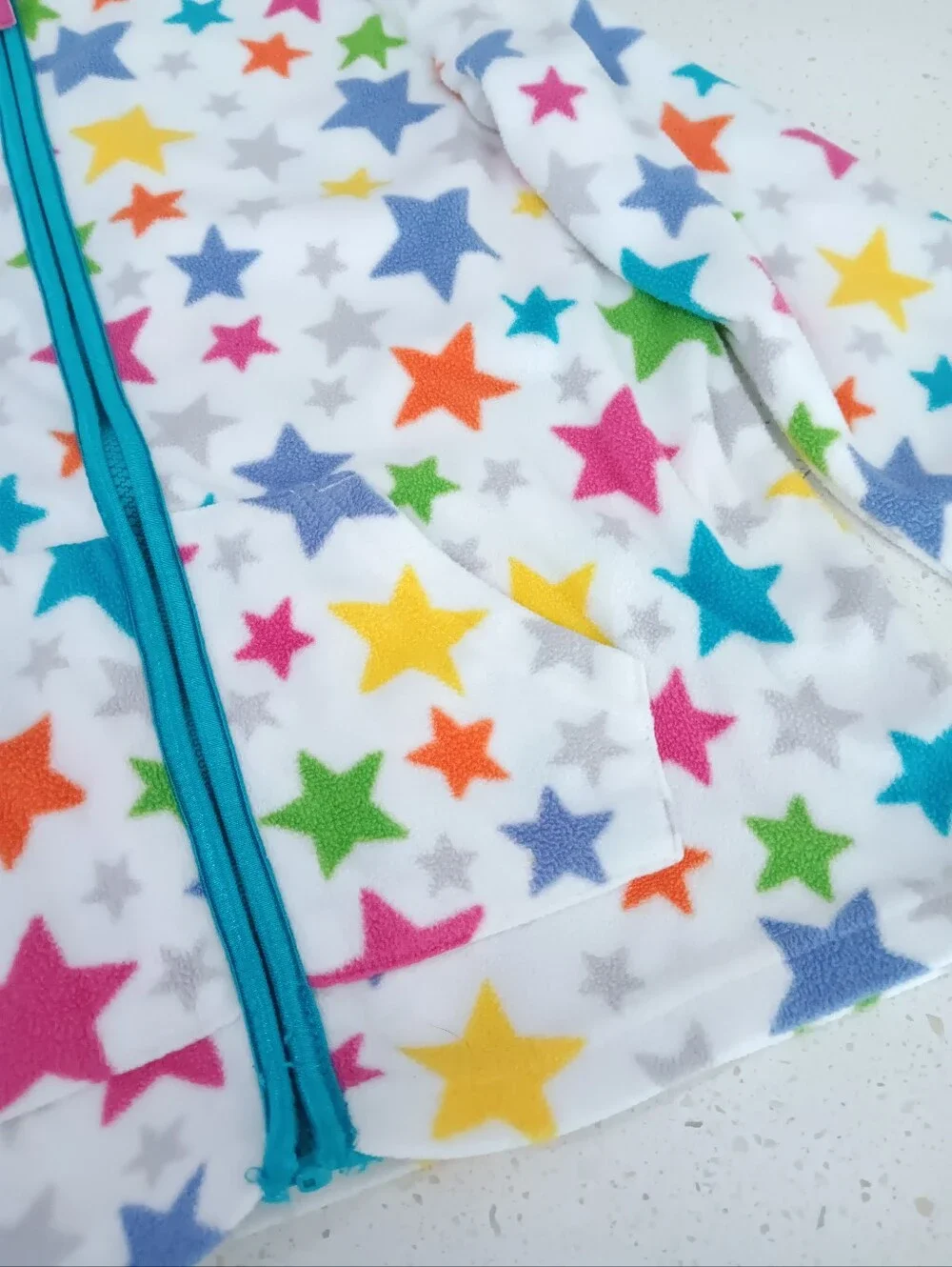 Girls' White Fleece Jacket With Rainbow Multicolor Stars Blue Trim Size 6 / 6X